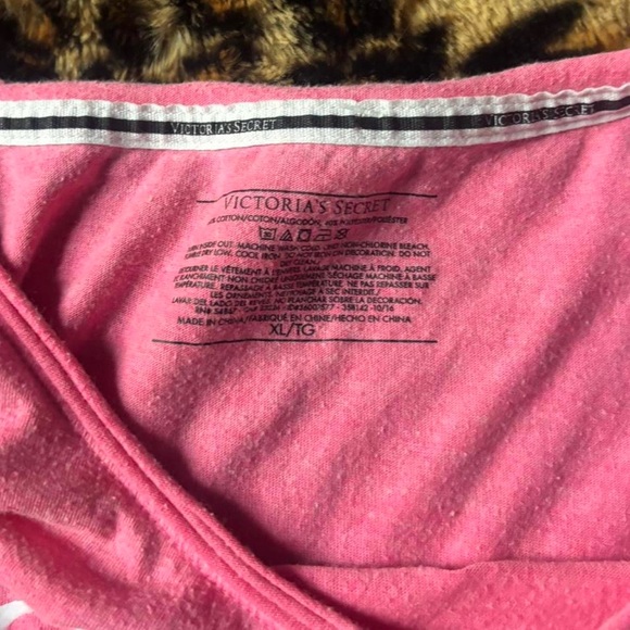 Victoria's Secret Pink Top - Picture 3 of 4